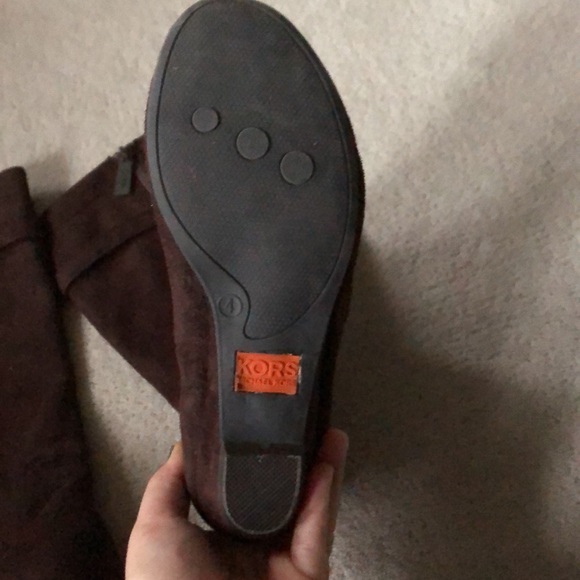 Michael Kors "suede" boots! - Picture 5 of 7